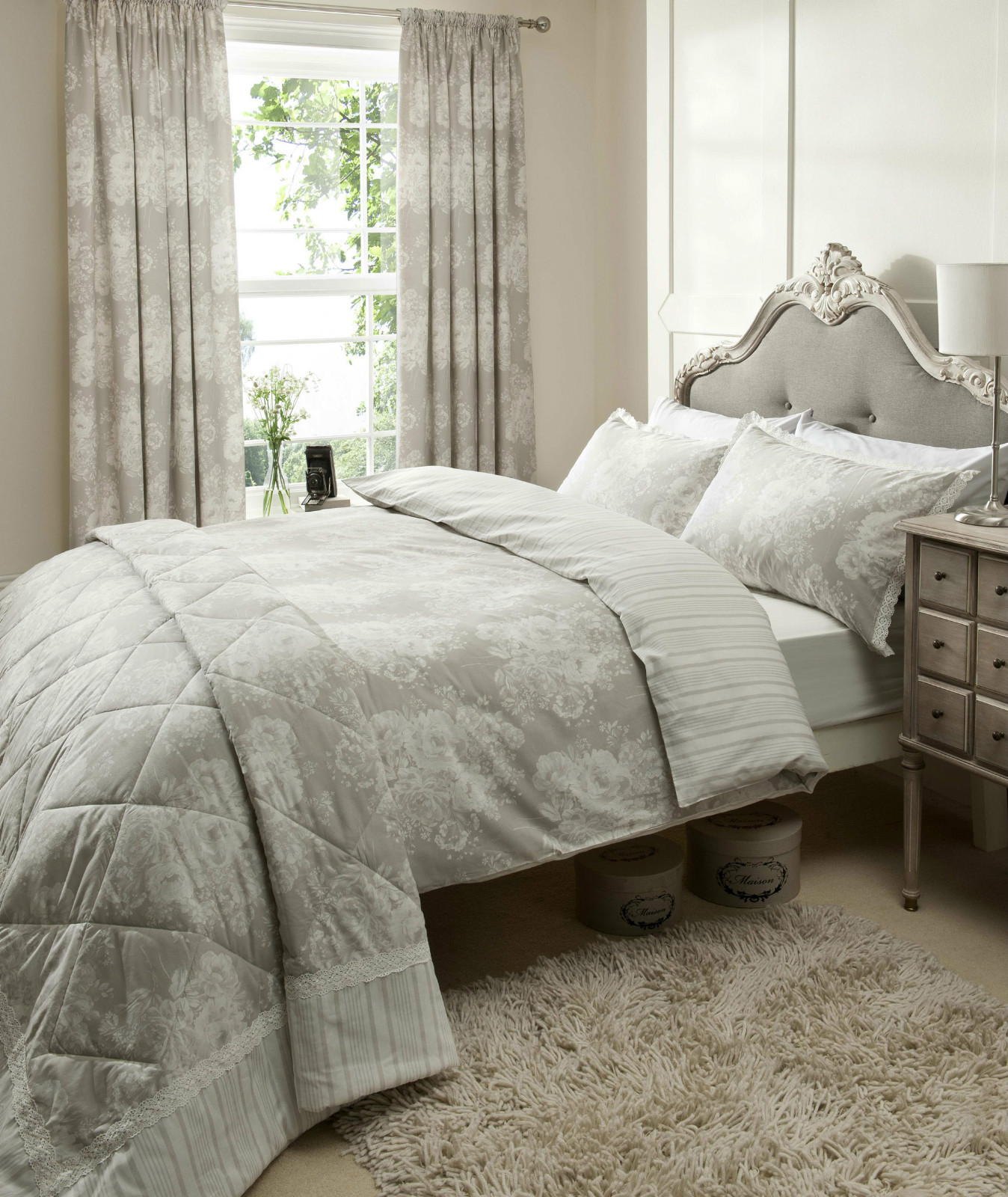 Versailles Bedding Range. Choose from Duvet Sets Curtains or Bed Throw