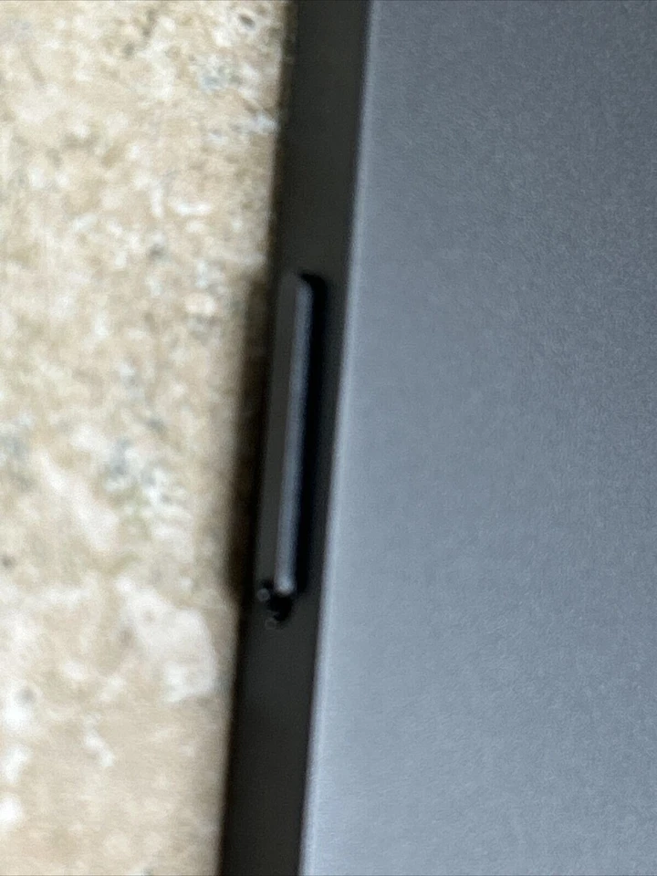 Apple A2014 iPad Pro 3rd Gen. 256GB, Wi-Fi +Cellular 12.9 in - Space Gray - Image 4 of 4