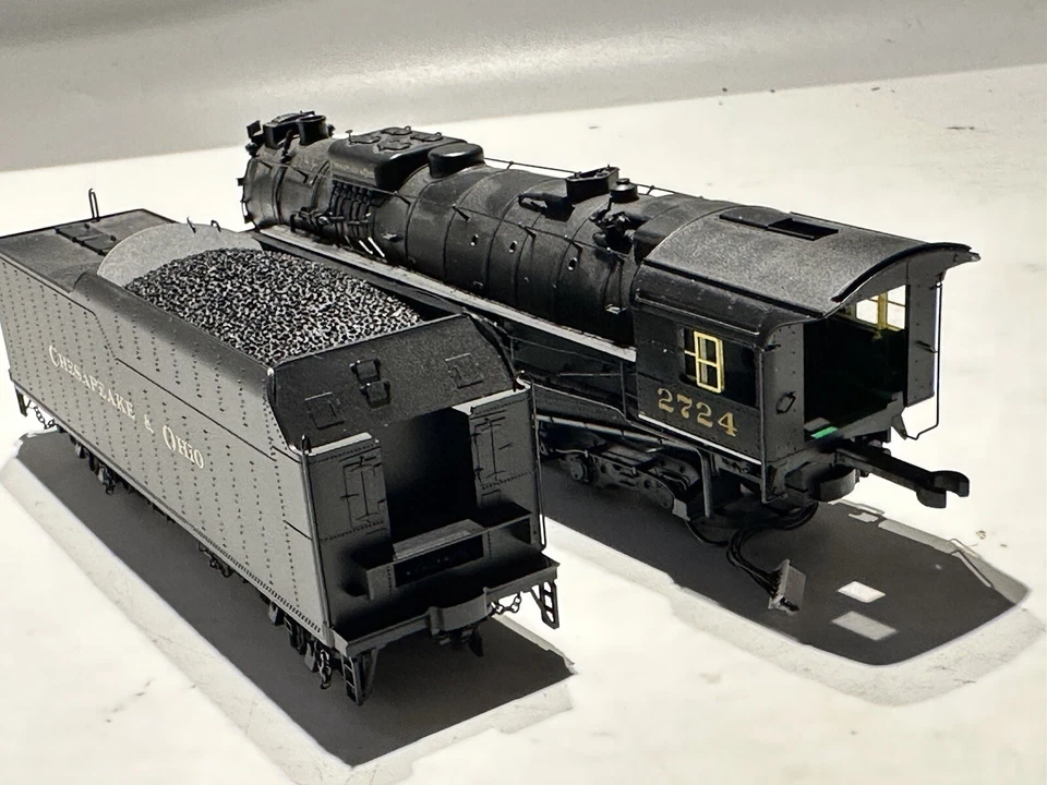 Proto 2000 Steam Collection Item 30011 C&O #2724 USRA 2-8-4 Steam Loco - Image 3 of 4