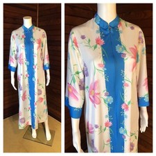 Vintage Dressing Gown, Vintage Robe, 70s RobeNylon Robe, 70s Housecoat, Vintage