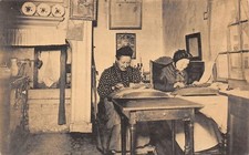 POSTCARD BELGIUM  LADY LACE MAKERS
