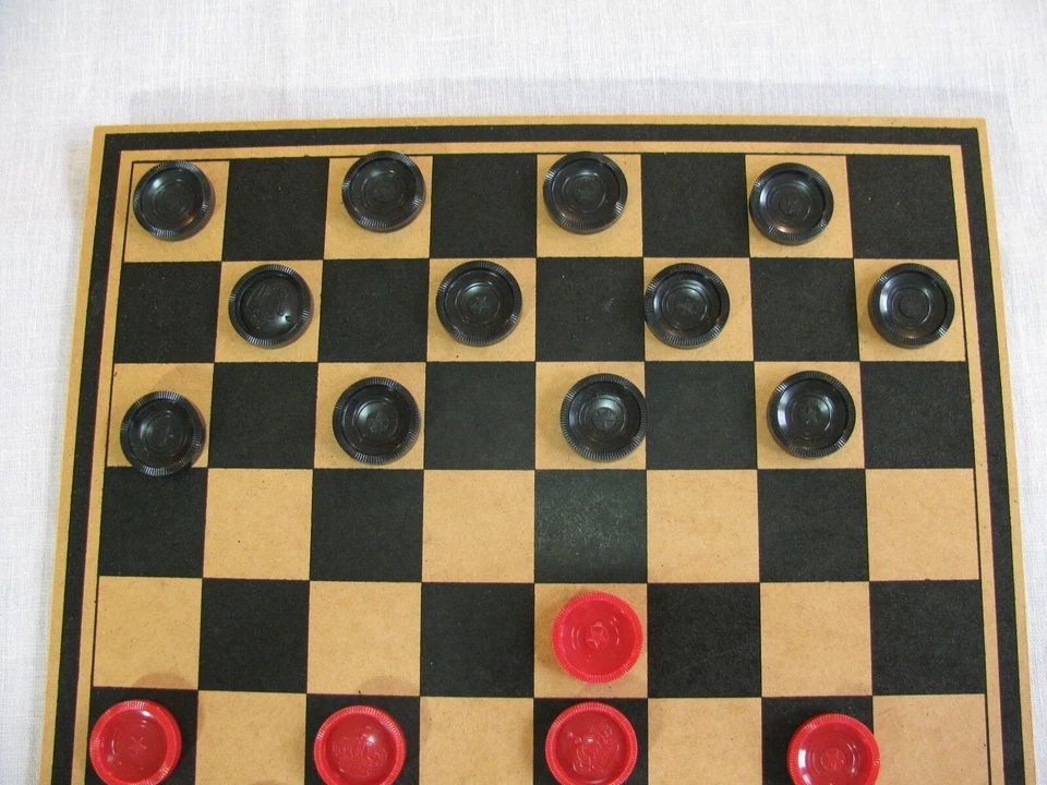 Vtg Pressman Checkers Set #2012, Complete w/One Piece Everlasting Board, 1978 rr - Image 4 of 4