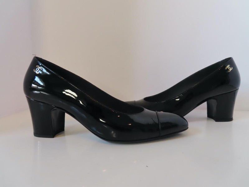 CHANEL Black Patent Cap Toe CC Logo Pumps/Shoes EUR 39C