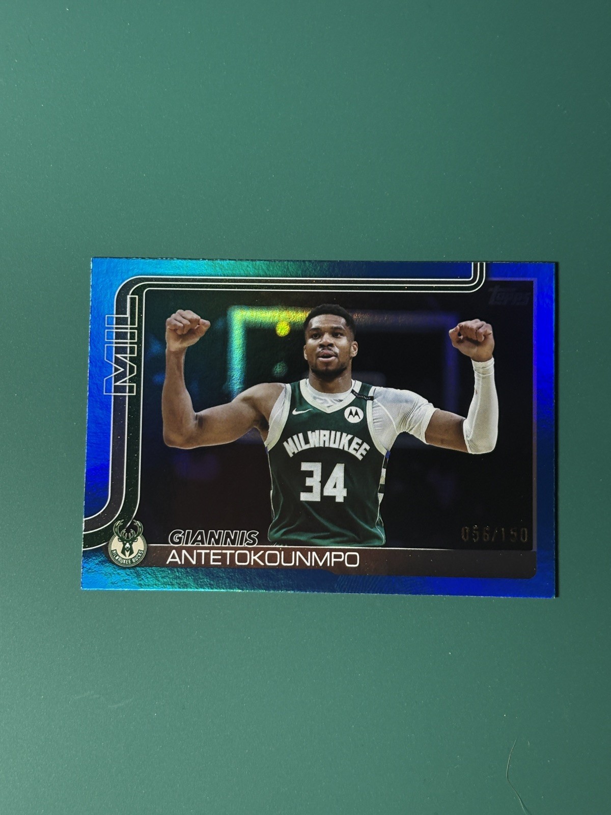 GIANNIS ANTETOKOUNMPO 2025-26 Topps #54 Bucks Blue Rainbow Holo /150