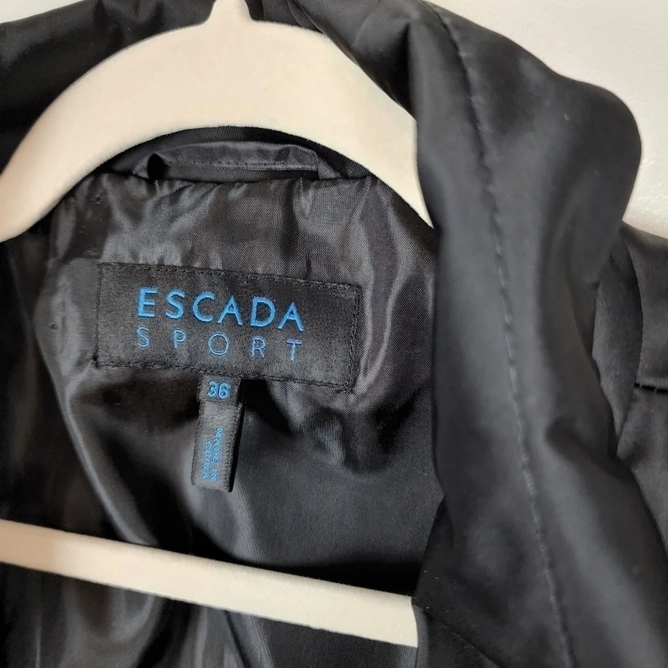 Chaqueta manga abullonada Escada Sport, talla 36 Foto 2 de 4