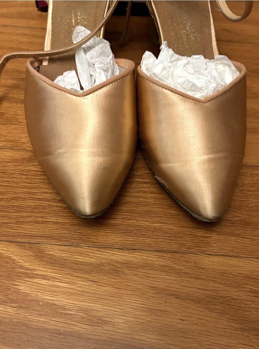 American Smooth International Dance Shoes Flesh Satin Size 5 (UK) Width Wide