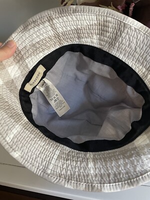 Burberry hat great condition size medium Burberry Hat New | Mercari main image 4