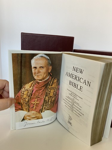 Holy Bible Catholic The Comfort Edition Gold Trimmed Pages Brown/Mahogany Box Pr - Picture 6 of 12
