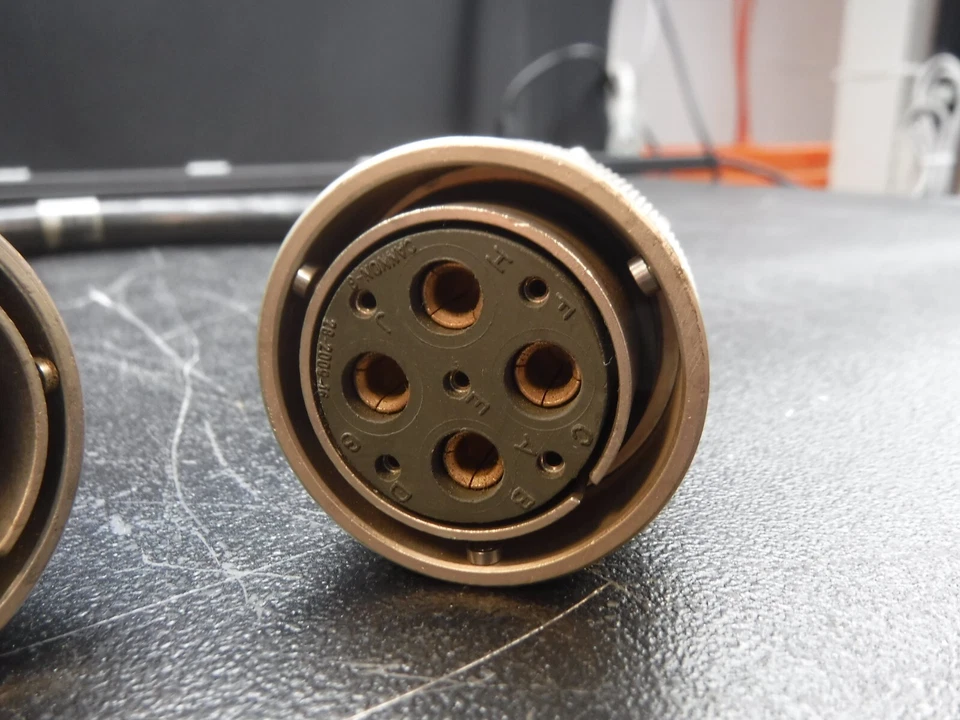 Cable ITT Cannon 28 82-0232-AD Rev: 05 MRG/08/16/05 Foto 2 de 4