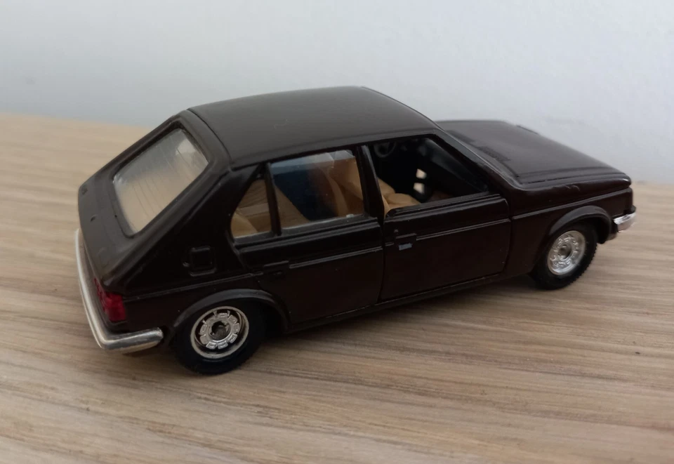 SOLIDO 1/43 VINTAGE SIMCA TALBOT HORIZON Marron foncé - Photo 2/3