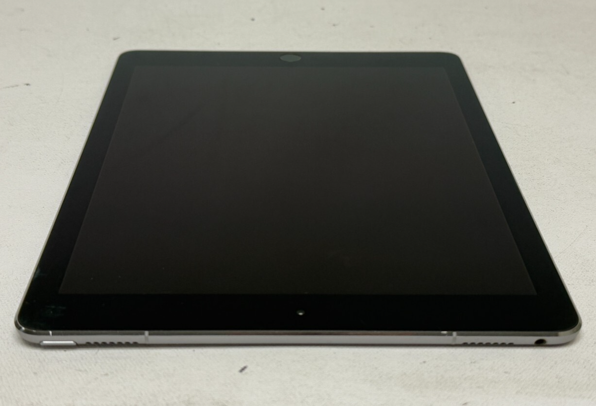 Apple iPad Pro 1st Gen 9.7