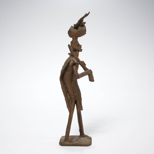 Benin Bronze Mann tragende Antilope antik gegossen westafrikanische Skulptur 9"h - Bild 3 von 5