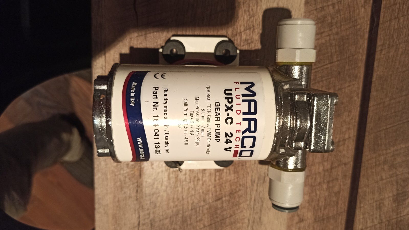 Pompe MARCO 24V UPX-C ver02 pompe à eau automatique pour camping-car