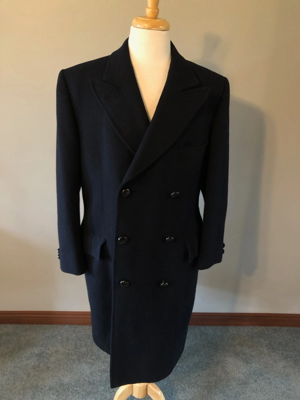 Men's Bloomingdales Navy Wool Double-Breasted Overcoat-Size 40R-Made in England - product detail image 1