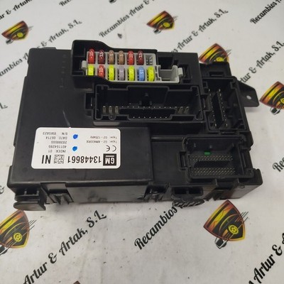 Opel Meriva B Fuse Box 13448661NI 28399555 NI 28399555
