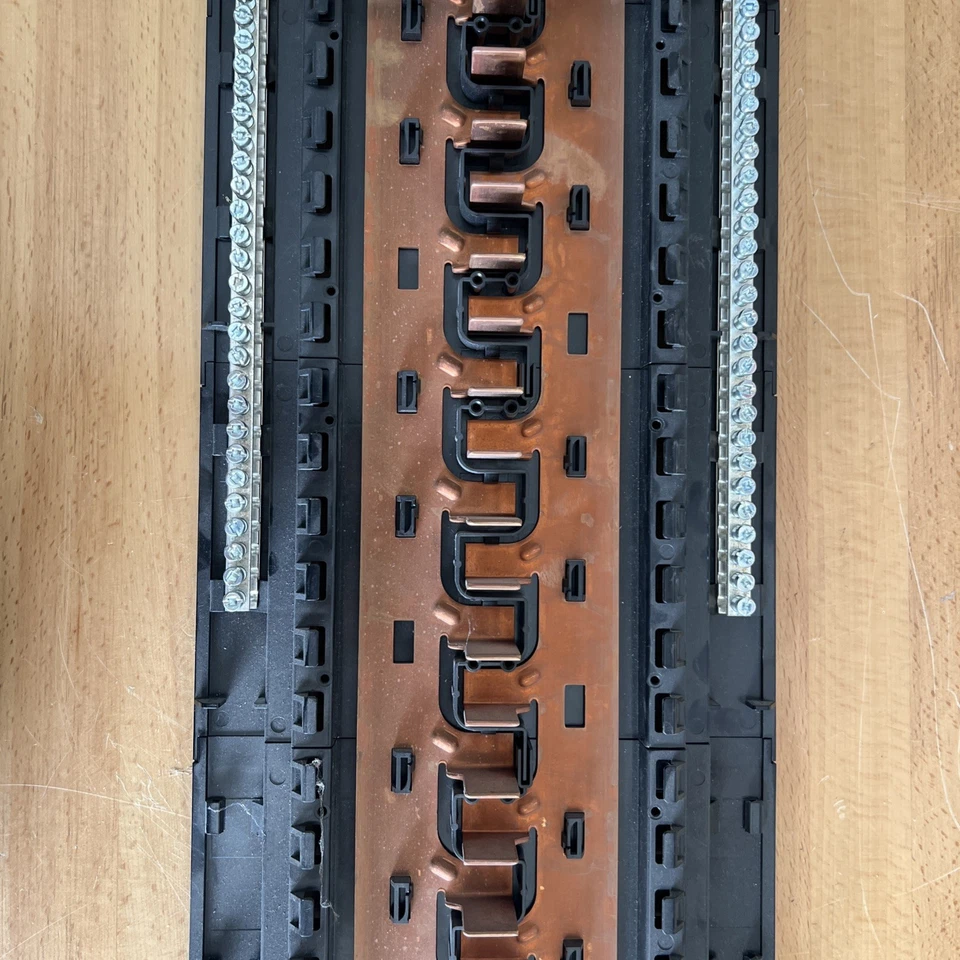 Siemens 5219626 Barra Bus SOLO, 1 Fase, 40 Espacios 225 Amp, 120/240V Foto 3 de 4