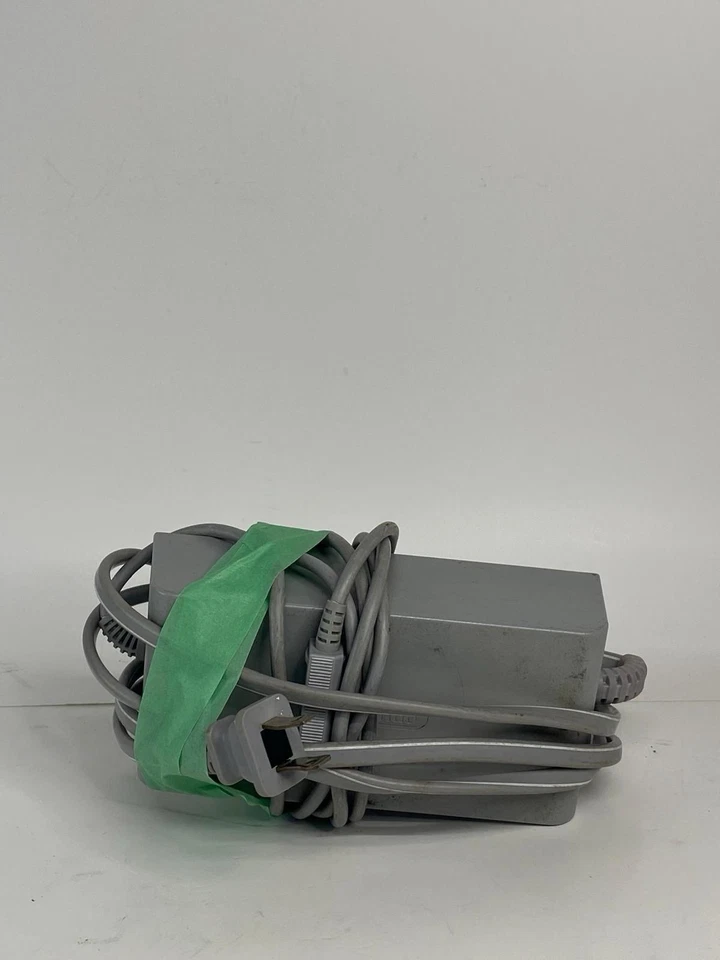 Nintendo Wii U Deluxe WUP-101 Video Game Console With AC Adapter & Controller - Image 4 of 4