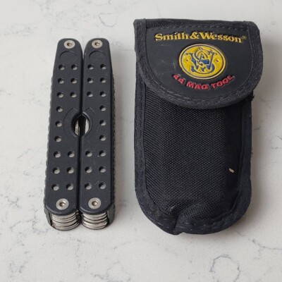 First Production Run Vintage Smith & Wesson 44 MAG TOOL Multitool w/ Pouch