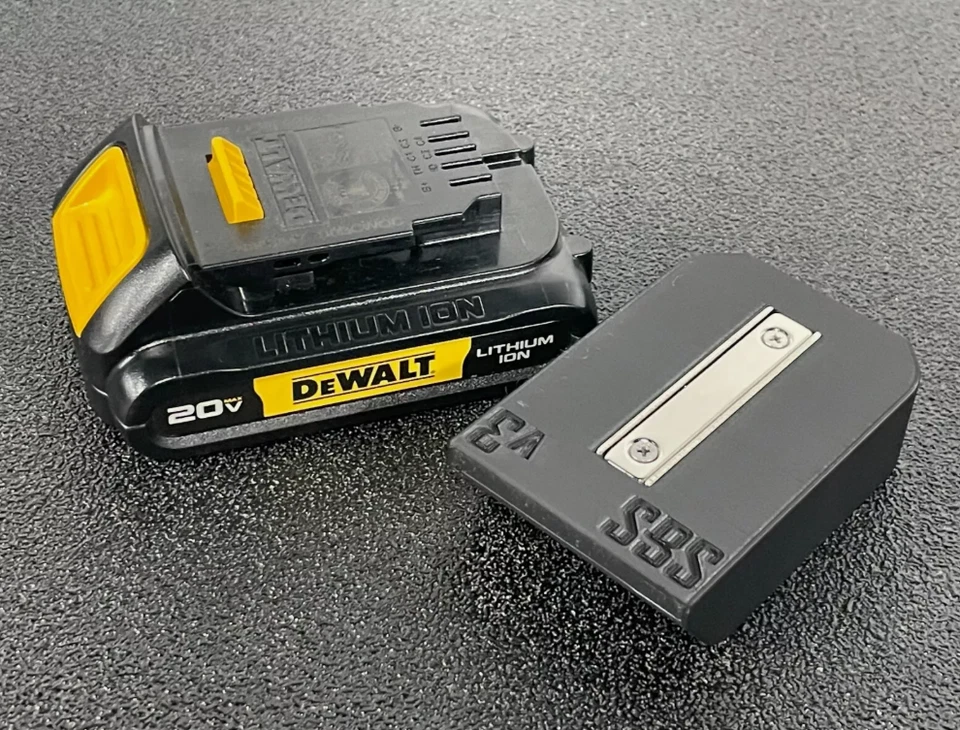 Portapilas Magnético DeWalt 20v Organizador Tablero Herramienta Garaje Tienda Bandeja EE. UU. Foto 2 de 4