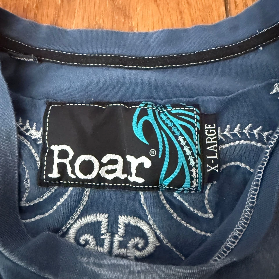 Camiseta estilo aflicción delantera y trasera estilo tribal y2k Roar XL Foto 4 de 4