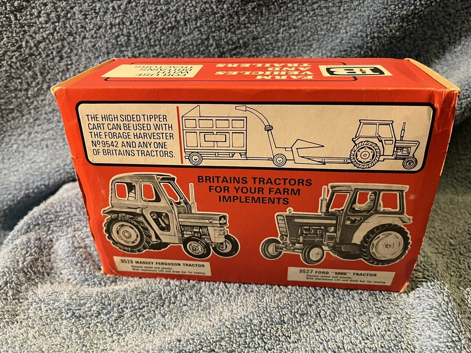 Britains LTD 1:32 scale High Sided Tipper Cart/Trailer #9566 MIB (L) - Image 4 of 4