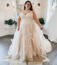 Light Champagne High Neck Wedding Dresses Lace Appliques A Line Bridal Gowns