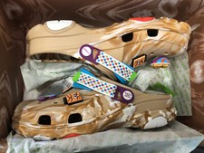 Cinnamon Toast Crunch Crocs 207920-2E9 BRAND NEW Size 12 M