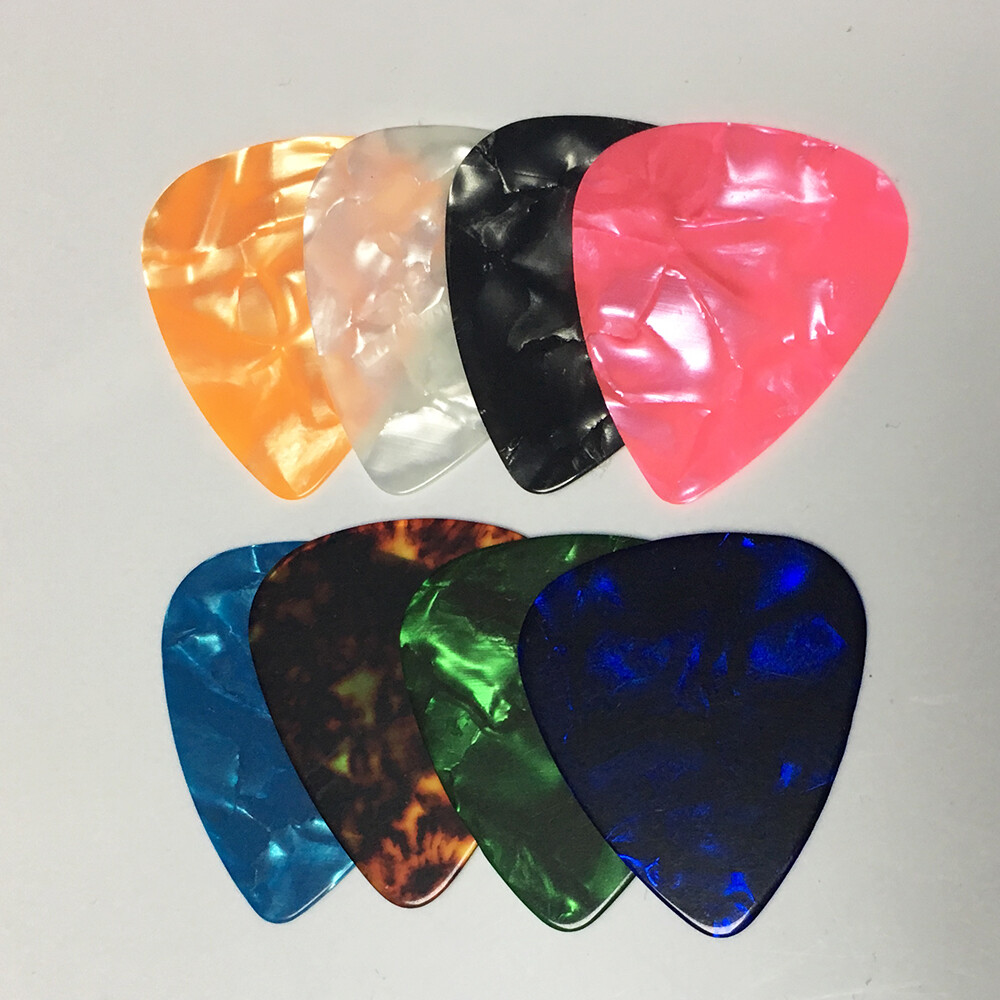 100pcs/lot Celluloid Thin 0.46mm Standard Heart Shape Guitar Picks Mixed Colors