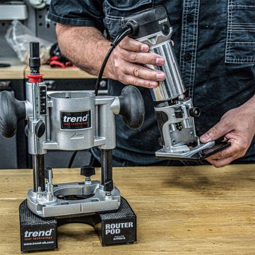 Trend T1EPS 1/4" Electric Trim & Plunge Router Kit 240V/710W - Picture 8 of 9