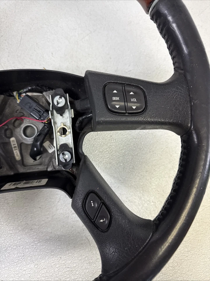 03-06 Cadillac Escalade Steering Wheel W/Controls Rare OEM Black Woodgrain - Image 3 of 4