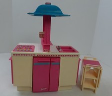 Vintage 1984 Barbie Dream Kitchen 9119 with Fridge Dishwasher Stove Cart READ 