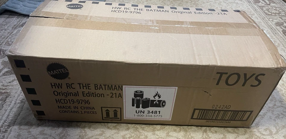 Hot Wheels RC The Batman The Original Edition Batmobile HCD19 Unopened - Image 3 of 4