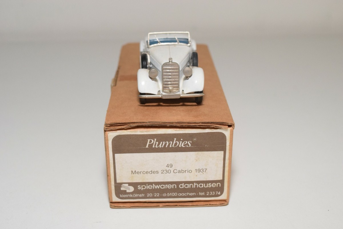 Véhicules miniatures en métal blanc 1:43 Mercedes