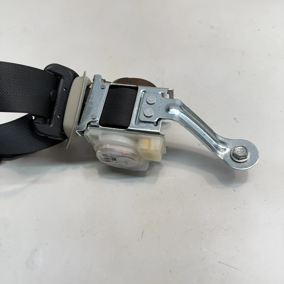 Infiniti QX60 2015-2020 retractor de cinturón de seguridad trasero derecho pasajero segunda fila OEM Foto 3 de 4