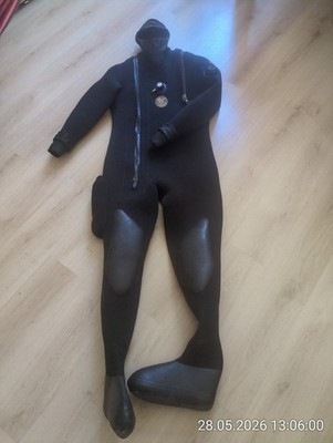 Poseidon Trockentauchanzug schwarz XL