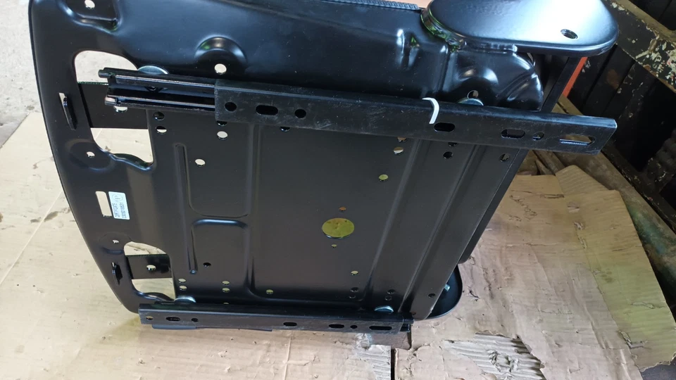 GS12 GS10 Sitzgestell für Gabelstapler...(ohne Sitzkissen,ohne Rückenpolster) - Bild 2 von 4