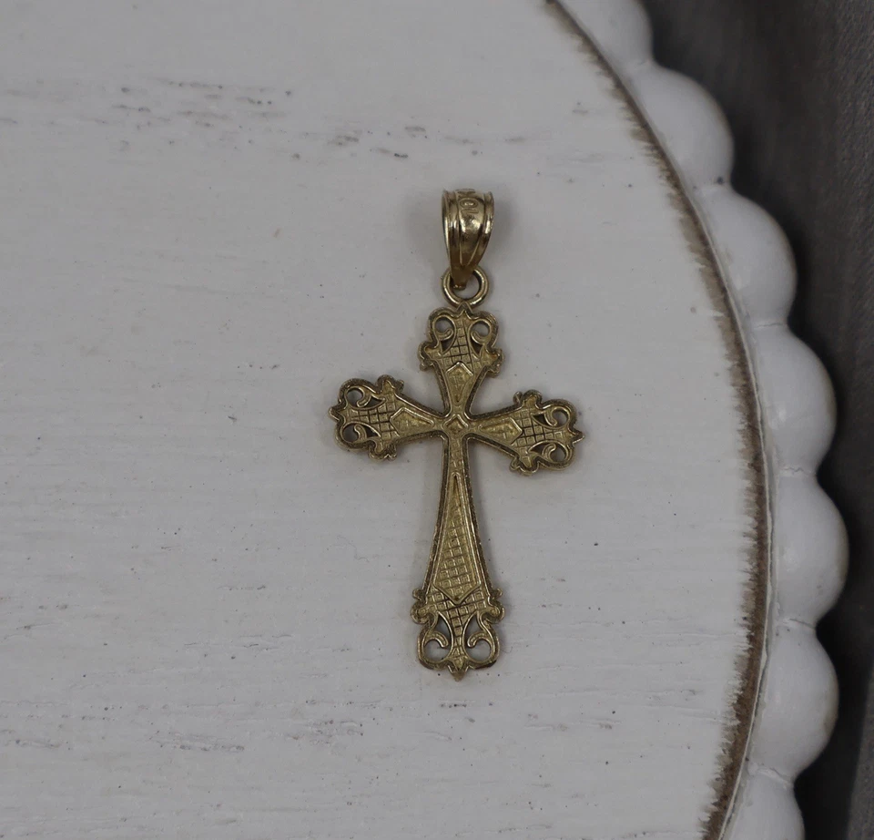 Colgante Cruz Oro Amarillo y Pequeño 10k 1G/1.1 pulgadas Foto 2 de 4