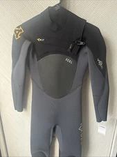 4/3 Xcel Boys Size 12 Wetsuit