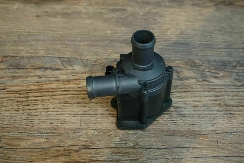 Audi A4 8K A5 8T VW Kühlmittelpumpe Zusatzwasserpumpe Pumpe 06H121601M