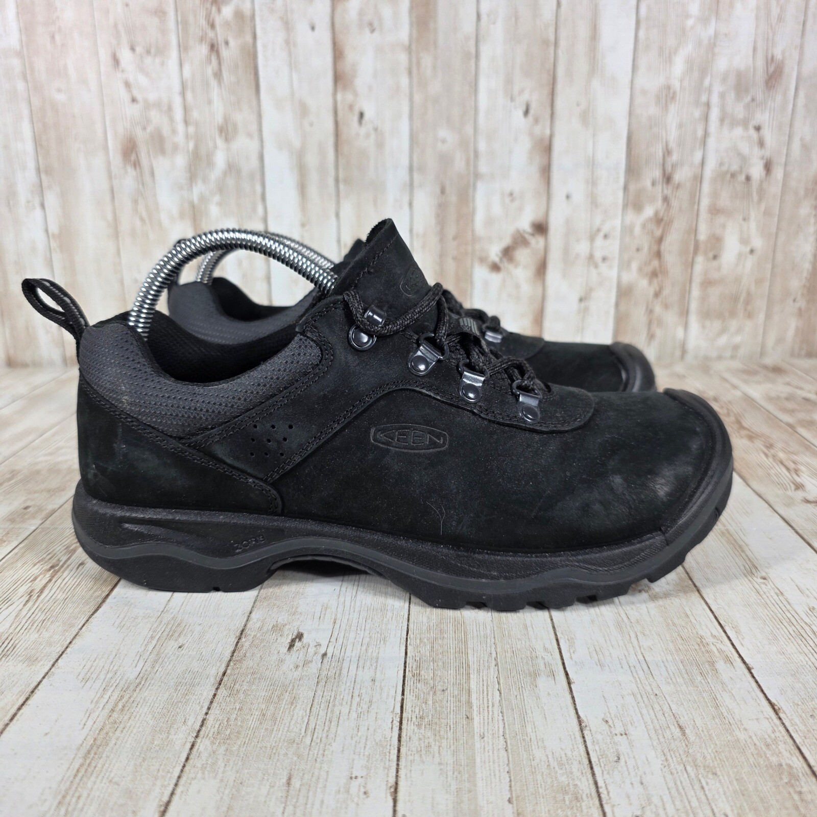 Scarpe da passeggio Keen sneakers basse in pelle nera costruite americane da uomo 8 5