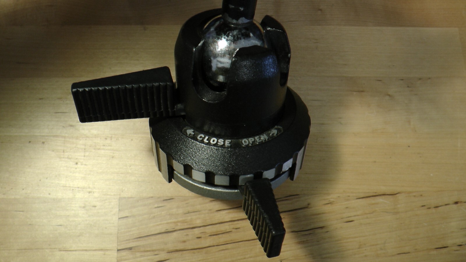 Bogen 3055  adjustable ball head tripod head, heavy duty