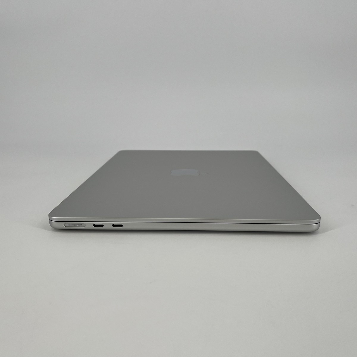 Apple MacBook Air 13 2024 M3 8-Core CPU 8-Core GPU 8GB 256GB