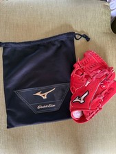 Mizuno Global Elite Softer-Rubber-Ball Glove Red RHH with Bag