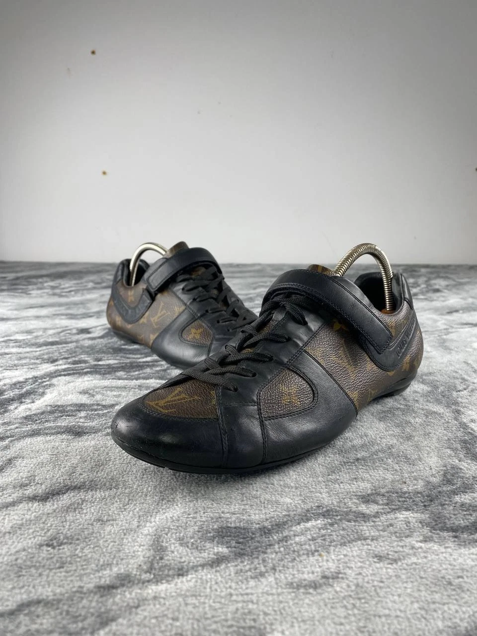 Louis Vuitton Globe Trotter Monogram Leather Sneakers Men Size 9.5