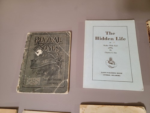 Vintage Ephemera Book Lot Old Papers Media Crafting - Imagen 2 de 12