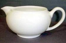 Noble Excellence Whitehouse Creamer Solid White Made in England New No Box