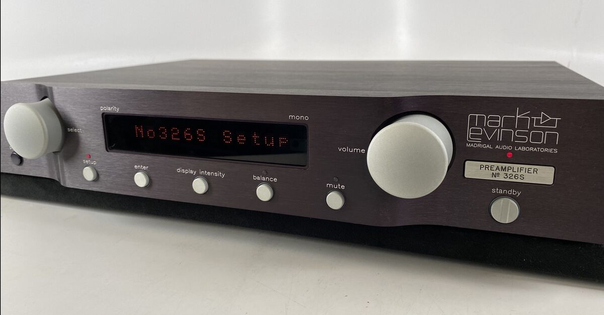 Mark Levinson No. 326S Line Stage Preamplifier with Remote Mark Levinson No. 326S Line Stage Preamplifier with Remote