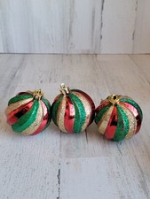 Hard plastic ball glitter red green swirl ornament Xmas set