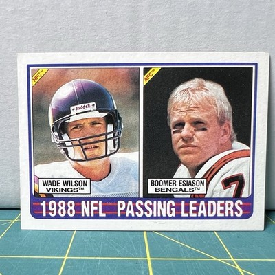 1989 Topps Football Card 1988 NFL Passing Leaders Boomer Esiason Wade Wilson