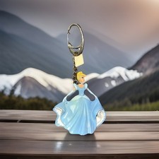 Vintage 2002 Disney Princess Cinderella Keychain Clip
